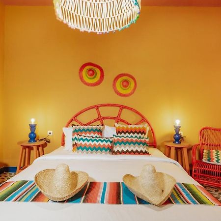 Por Aqui Stay & Dine Yogyakarta Esterno foto