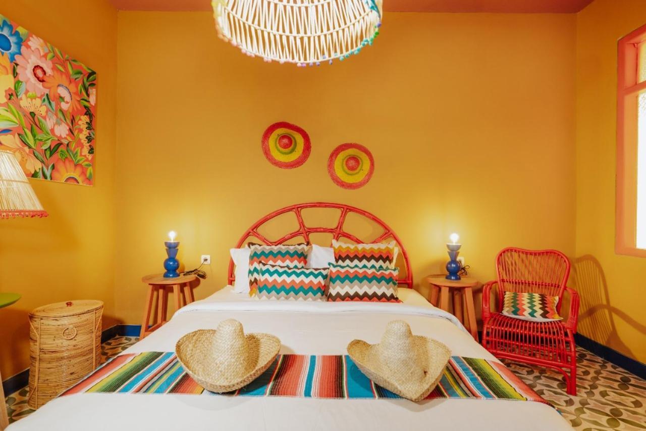 Por Aqui Stay & Dine Yogyakarta Esterno foto