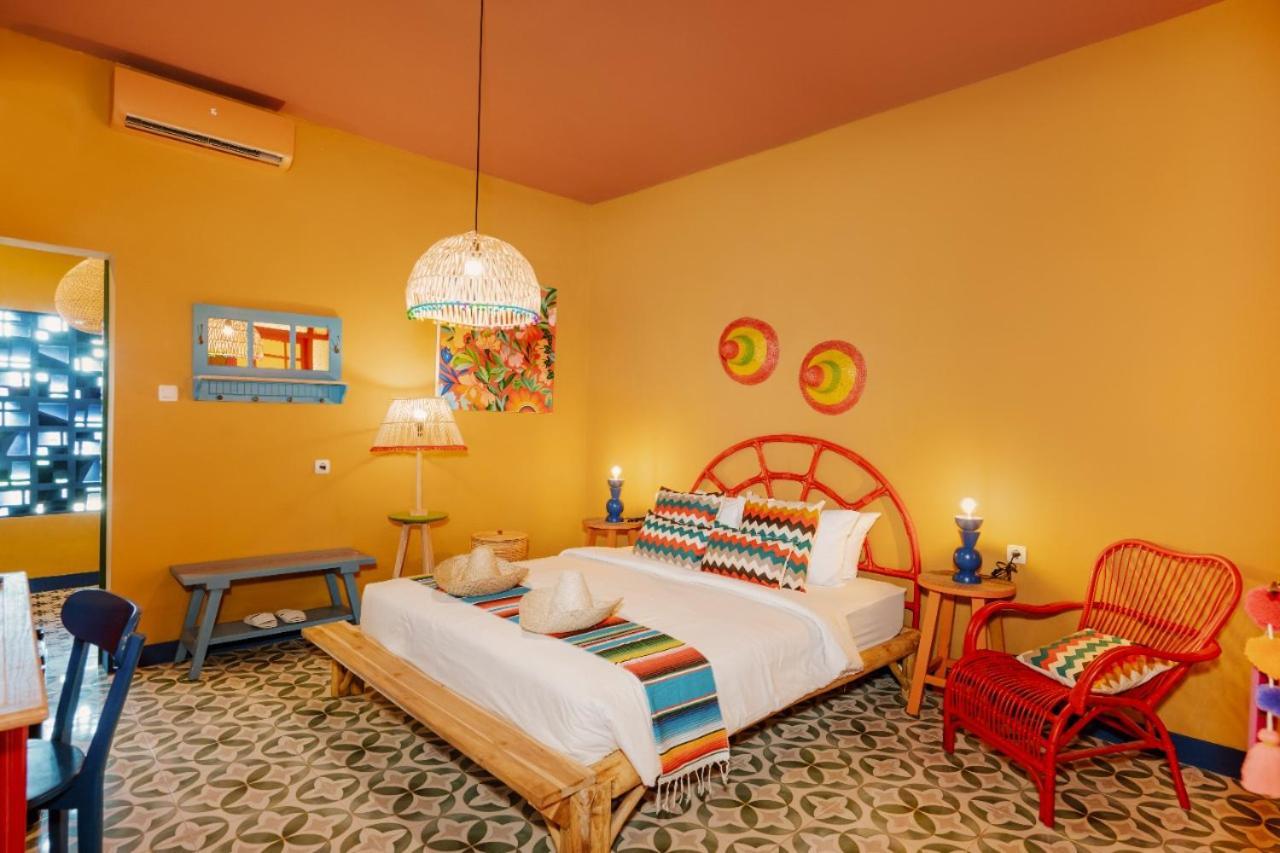 Por Aqui Stay & Dine Yogyakarta Esterno foto