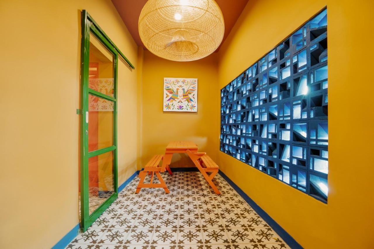 Por Aqui Stay & Dine Yogyakarta Esterno foto
