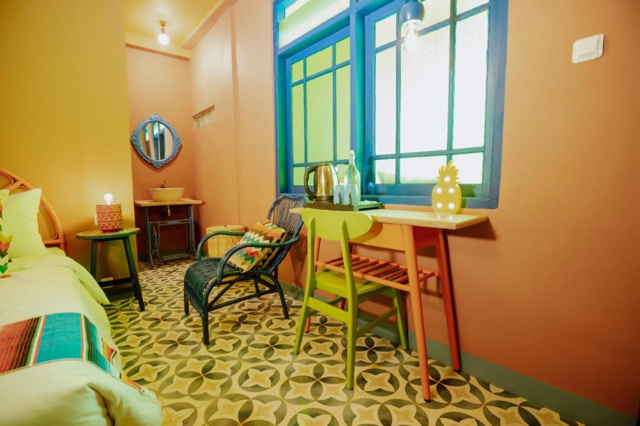 Por Aqui Stay & Dine Yogyakarta Esterno foto